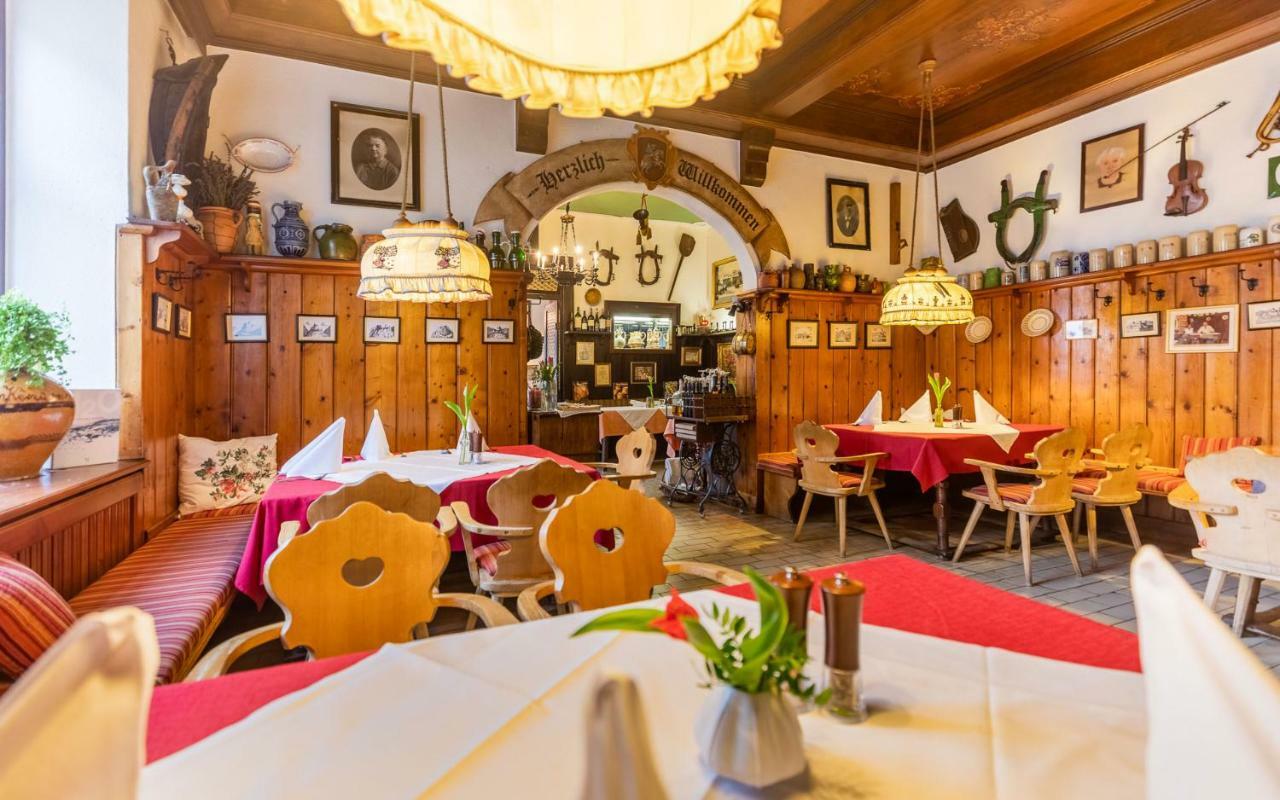 Hotel Post Hoenigwirt Kirchschlag in der Buckligen Welt 외부 사진